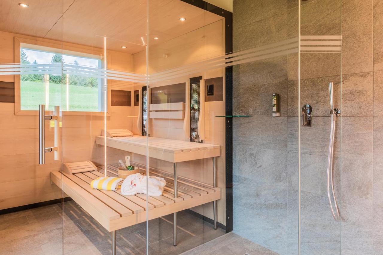 Loewen Chalets Seefeld in Tirol Exterior photo