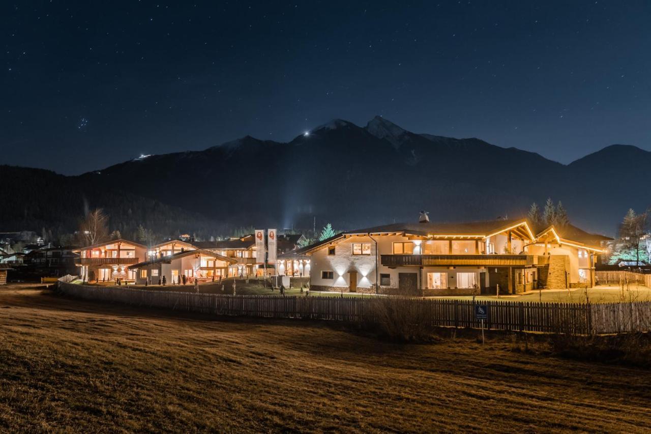 Loewen Chalets Seefeld in Tirol Exterior photo